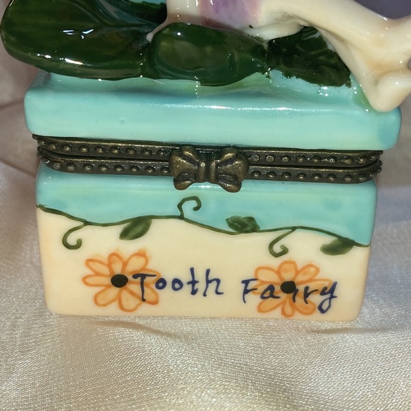 NEW TOOTH FAIRY CERAMIC TRINKET BOX - UNSIGNED  - NEW WITHOUT TAG - Picture 2 of 10